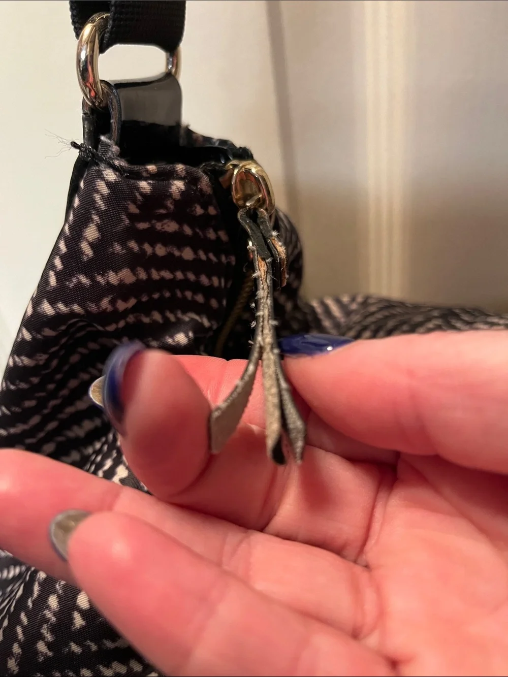 Flawed Kate Spade Stevie Baby/Diaper Bag Blk white herringbone purple interior